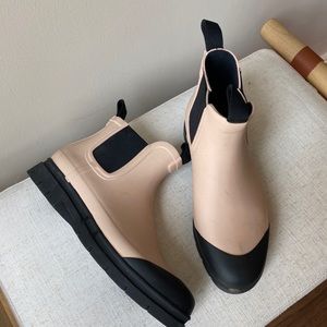 Everlane Chelsea Rainboots